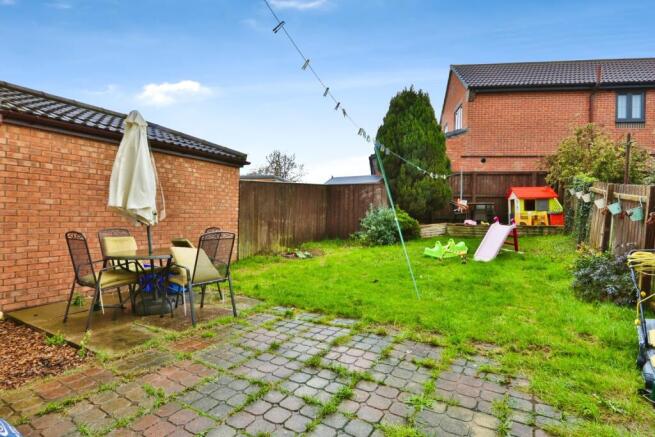 2 bed Semi-Detached for sale Image 9