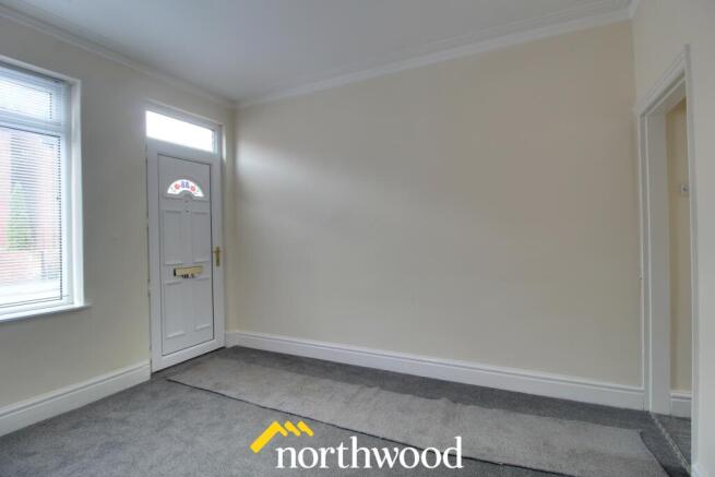 2 bed Terraced to rent Image 5