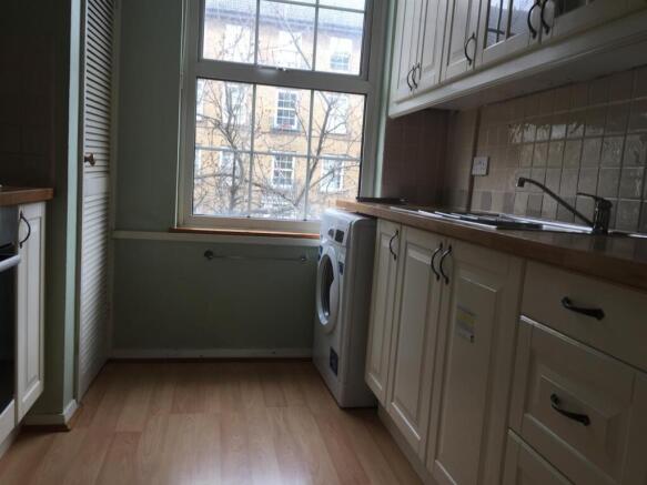 Kitchen 2.jpg
