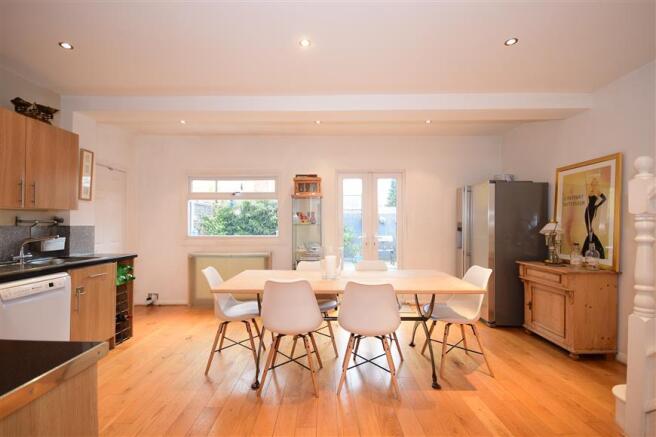 Kitchen/Dining Area
