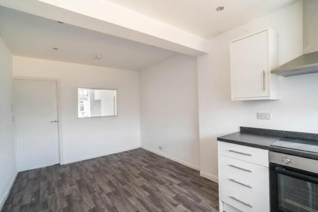 3 bed Semi-Detached for sale Image 9