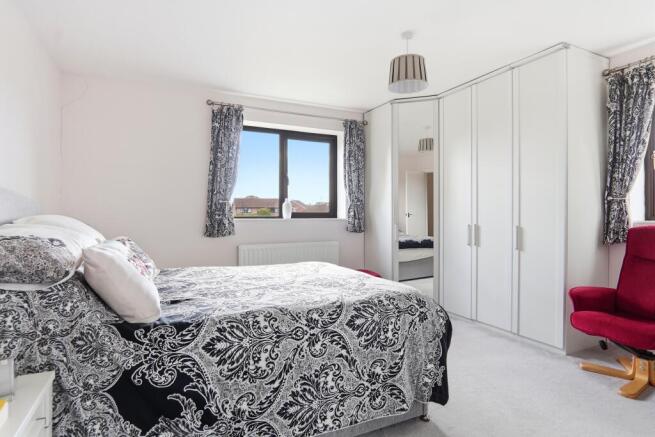 4 bed Detached for sale Image 11