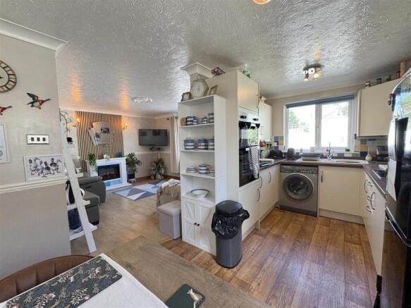 Living Room/Kitchen