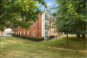 8, Rennie Court, Old College Road, Newbury RG14 1TJ