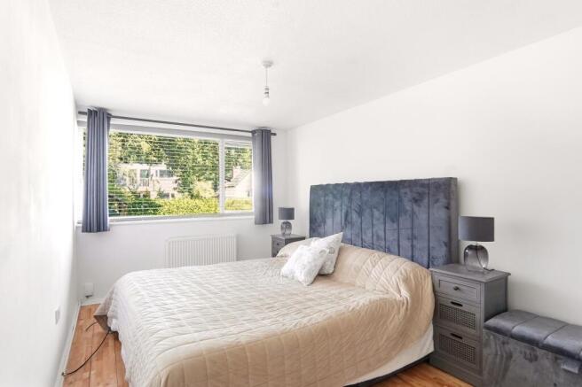 2 bed Flat for sale Image 7
