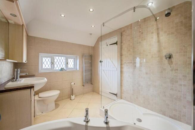 2 bed Detached for sale Image 7