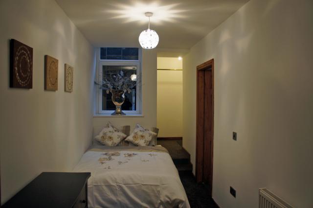 Bedroom 1 (Double)