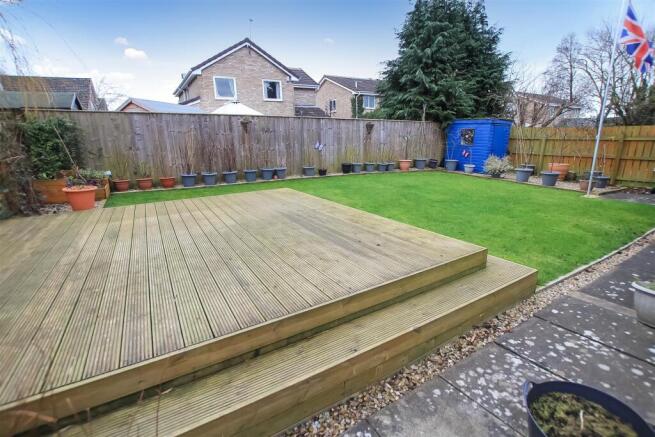 Rear Garden (2).jpg