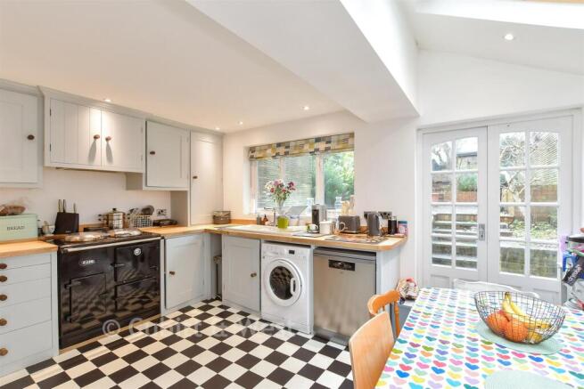 Kitchen/ Breakfast Room