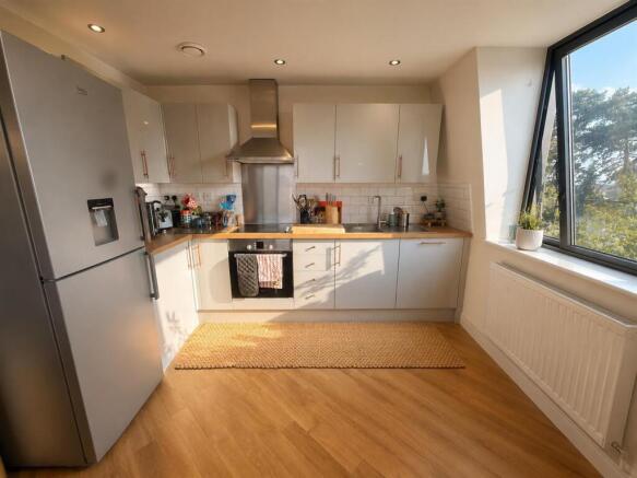 kitchen new.jpg