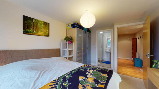 2 bed Apartment for sale Image 5