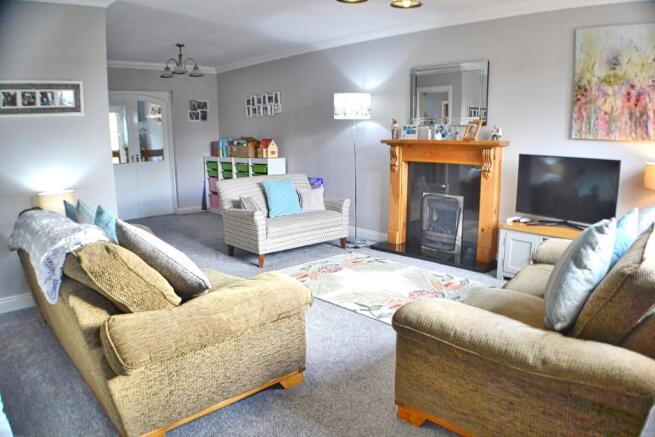 Lounge/Family/Games