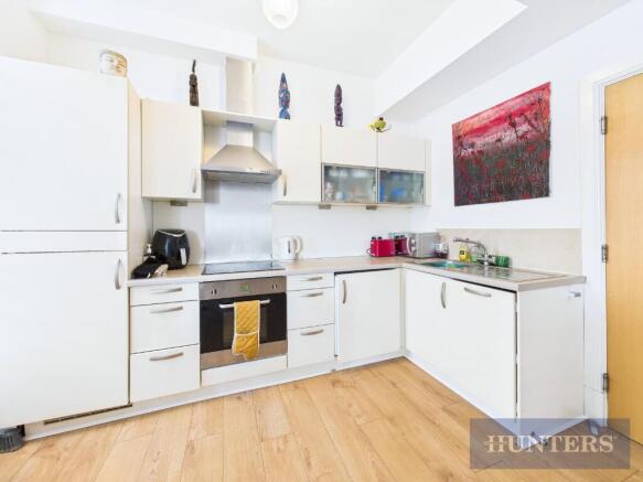 2 bed Apartment for sale Image 4