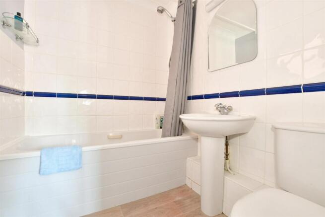 En-Suite Bathroom