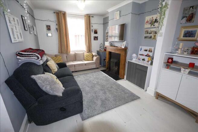 LOUNGE AREA