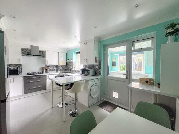 Kitchen / Breakfast Room