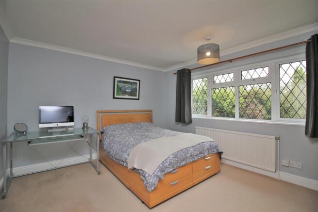 Bedroom 2.JPG