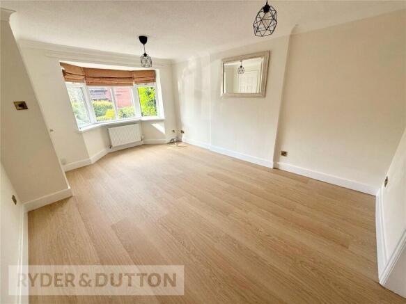 4 bed Detached to rent Image 4