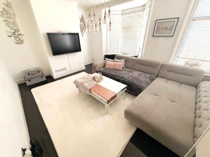 First Floor, Gurney Road, Stratford, E15