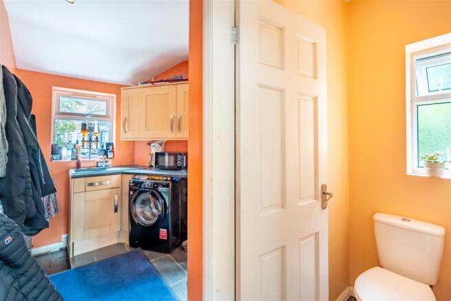 3 bed Semi-Detached for sale Image 8