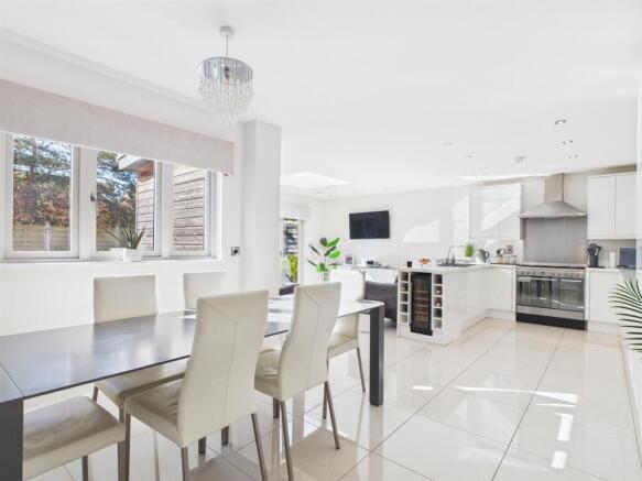 Living Kitchen/Dining/Family Room