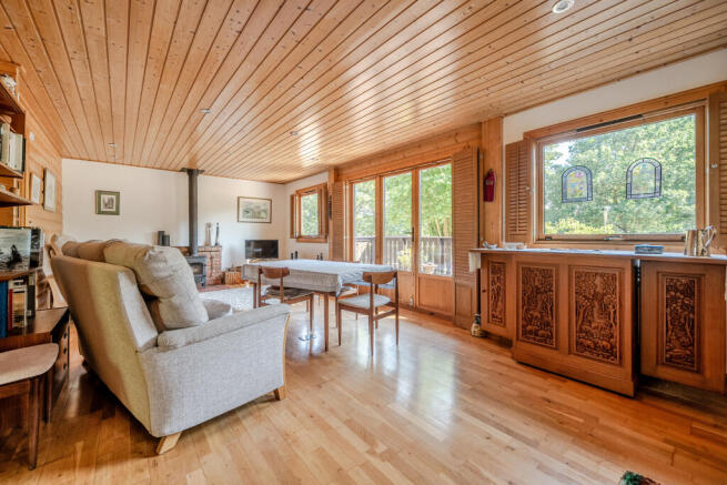 Sitting Room/Dining Room