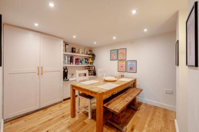 3 bed Terraced for sale Image 7
