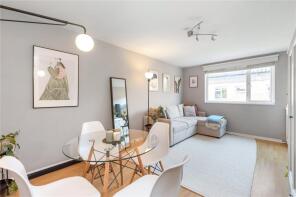 8, Kenton House, Gillespie Road, London N5 1LG