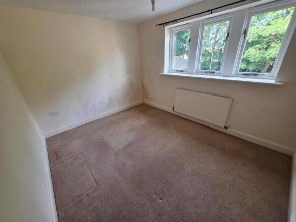 2 bed Apartment to rent Image 5