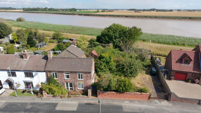 Cottage - For sale by auction
