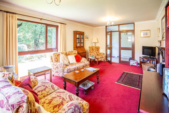 4 bed Detached Bungalow for sale Image 4