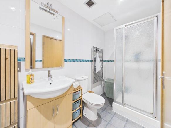 2 bed Apartment for sale Image 7