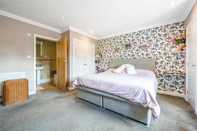 Gd Flr Main Bed
