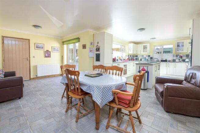 Dining Kitchen