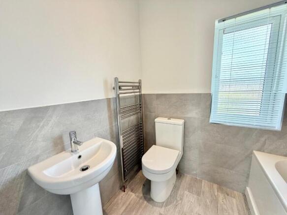 2 bed Semi-Detached for sale Image 11