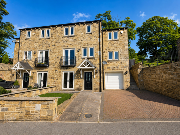 4 bed Semi-Detached for sale in keighley