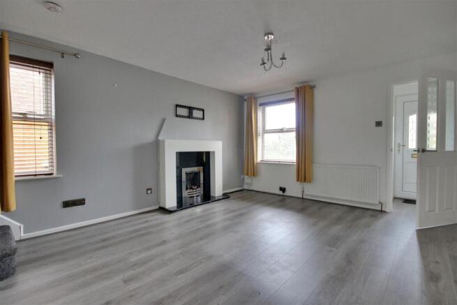 2 bed Semi-Detached for sale Image 4