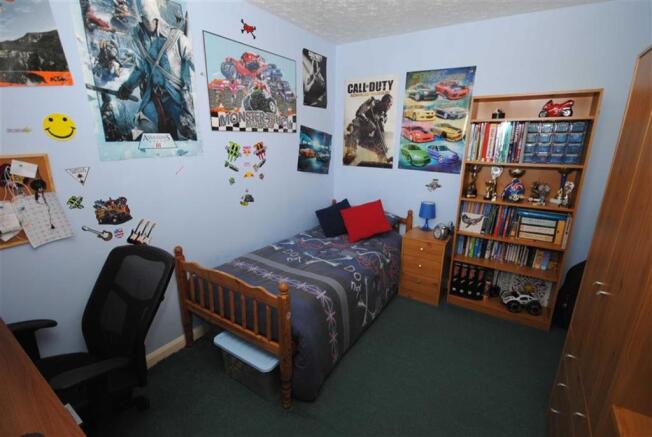BEDROOM 2