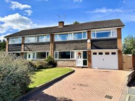 14, Chetwynd Grove, Newport TF10 7JN