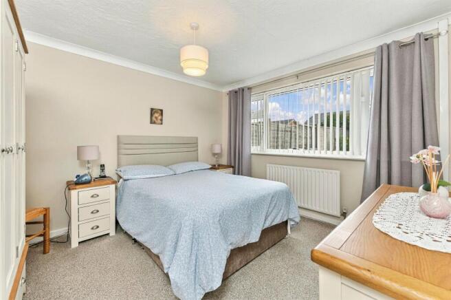 2 bed Semi-Detached Bungalow for sale Image 7