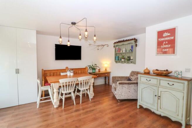 OPEN PLAN LIVING DINING KITCHEN