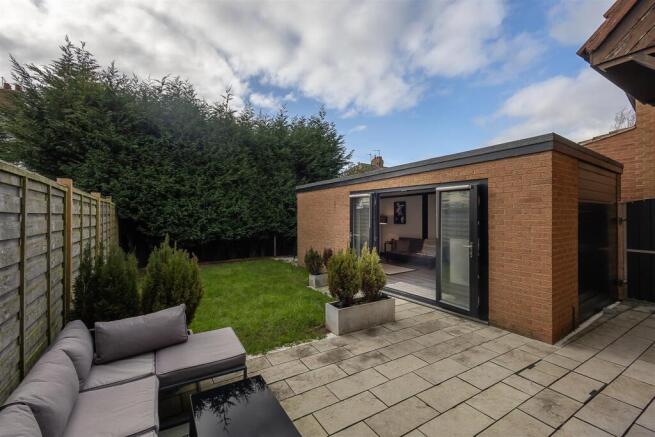 Broome Close, Fawdon, Newcastle upon Tyne photo 4
