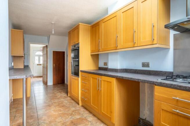 4 bed Semi-Detached for sale Image 4