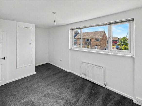 2 bed Terraced to rent Image 4