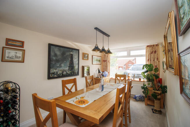 3 bed Detached for sale Image 11