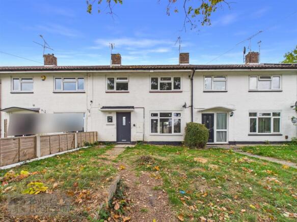 3-bed terraced on Maiden Lane, Langley Green, Crawley, £385,000