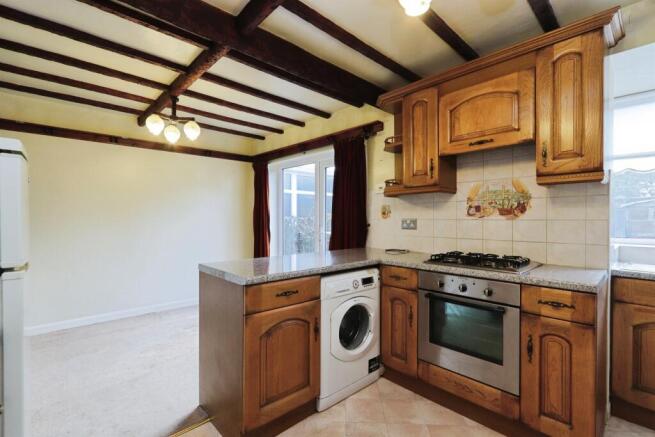 3 bed Semi-Detached for sale Image 3