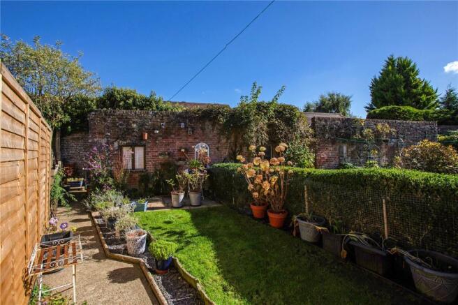 Garden & Outbuilding