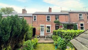 4, Hunts Row, Manor Road, South Wingfield, Alfreton DE55 7NH