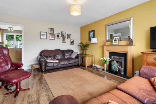 Living Room (2)
